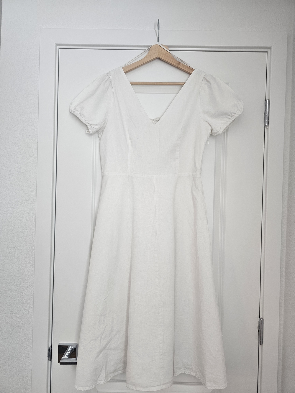 GAP White V-Neck Puff Sleeve Midi Dress